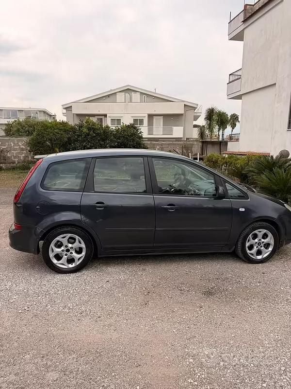 Usata Ford C-MAX Titanium 90 CV (66 kW) 2012 Grigio Monovolume
