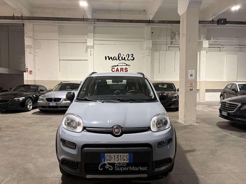 Grigio Usata 2020 Fiat Panda 4x4 S Due volumi | 14.200 € (Buon prezzo) - Immagine 1/4