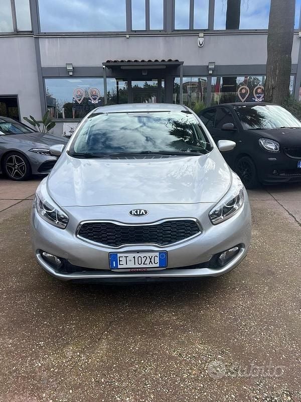 Usata Kia Ceed Active 99 CV (72 kW) 2014 Bianco Utilitaria