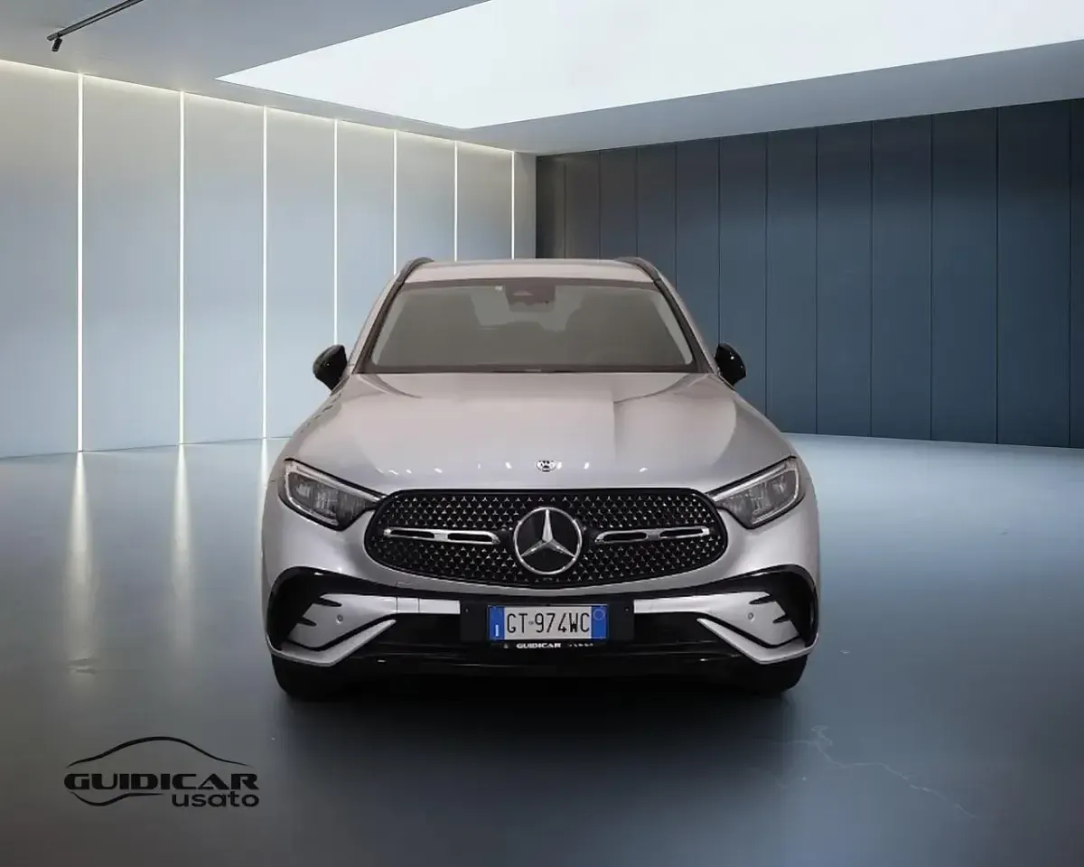 Usata Mercedes GLC300de Advanced 197 CV (144 kW) 2024 Argento metallizzato SUV