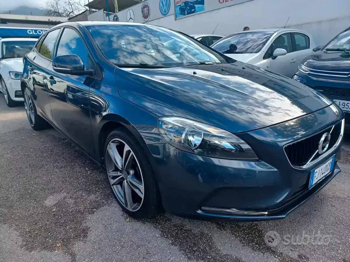Brugt Volvo V40 Momentum 120 HK (88 kW) 2017 Grå Sedan