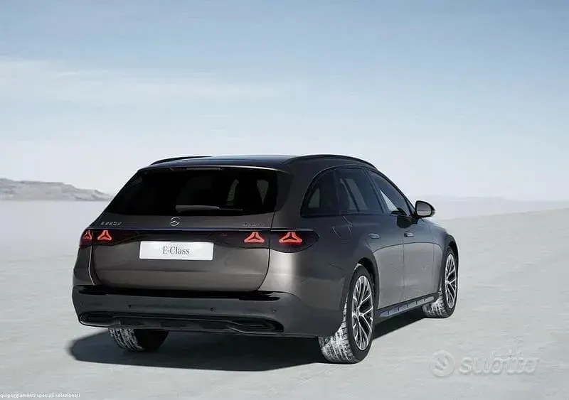 Neu Mercedes E220 197 PS (144 kW) 2026 Braun Kombi