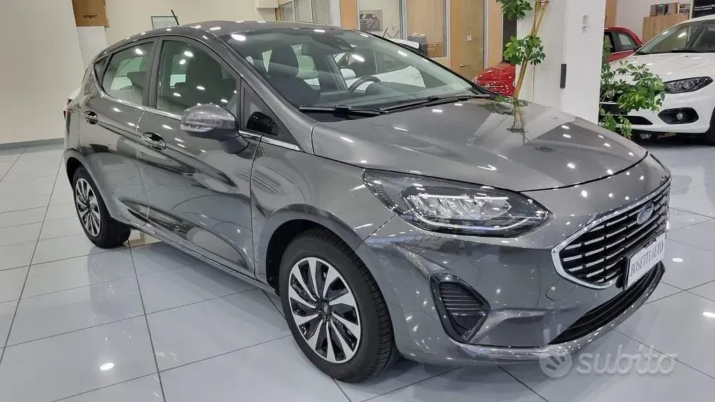 Usata Ford Fiesta Titanium 75 CV (55 kW) 2023 Grigio Utilitaria