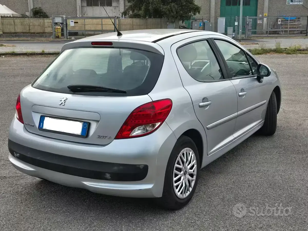 Usata Peugeot 207 73 CV (53 kW) 2013 Grigio Berlina
