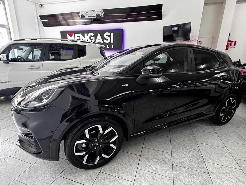 Second-hand Ford Puma ST-Line X 125 CP (91 kW) 2024 Negru SUV