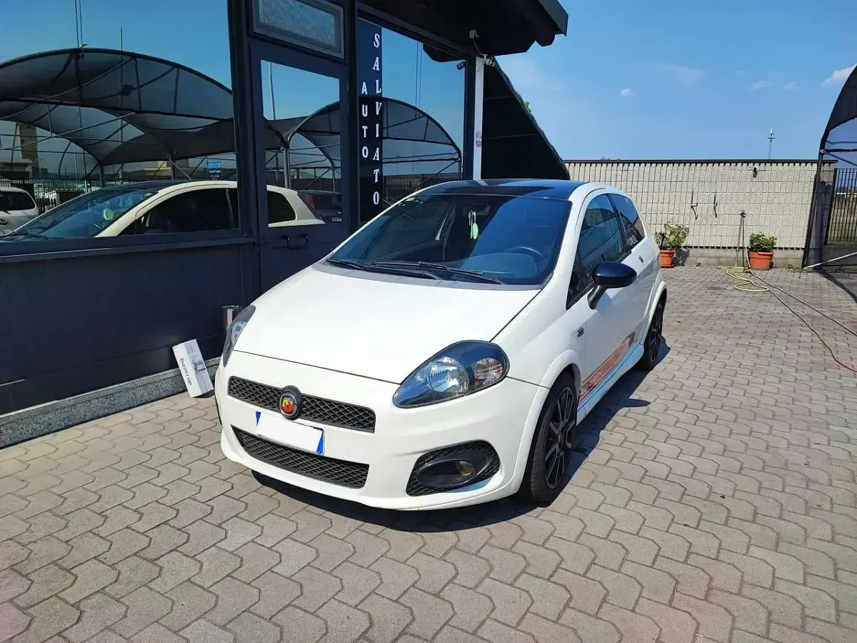 Usata Abarth Grande Punto 155 CV (114 kW) 2008 Bianco Utilitaria