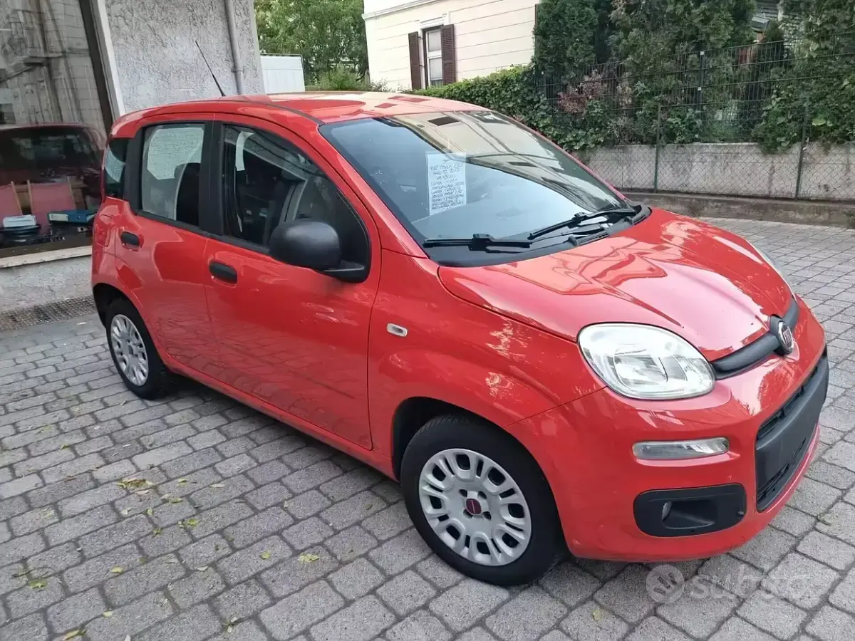 Usata Fiat Panda 69 CV (50 kW) 2017 Rosso Utilitaria