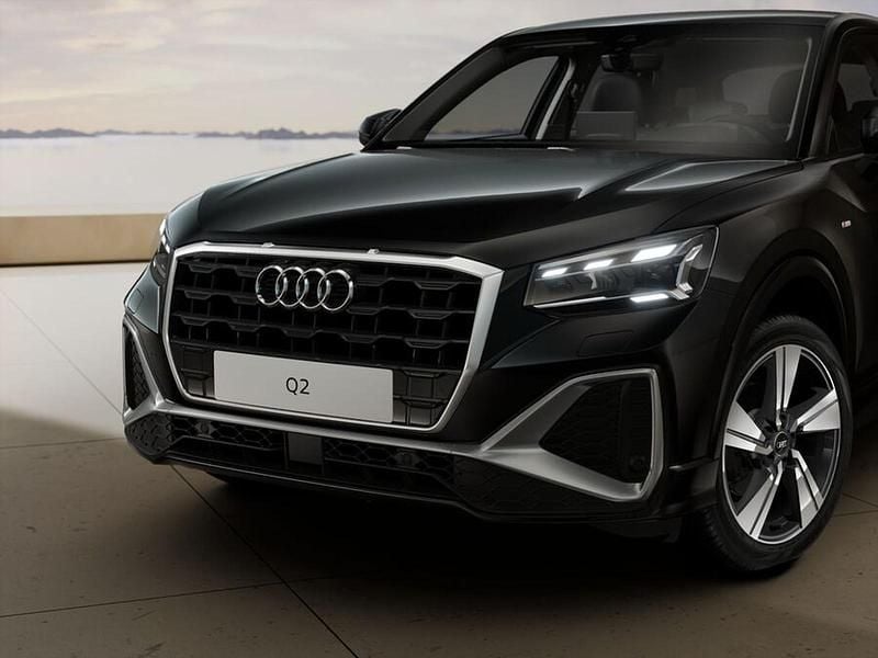 Nuova Audi Q2 S-Line 2026 Nero mito metallizzato SUV