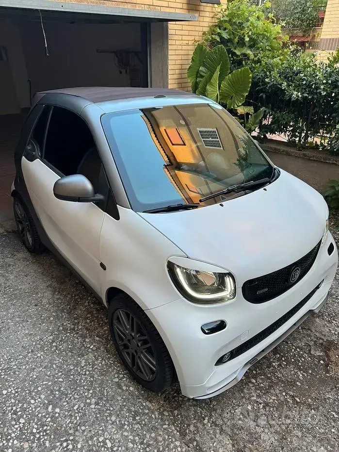 Usata Smart ForTwo Cabrio Brabus 90 CV (66 kW) 2017 Cabrio