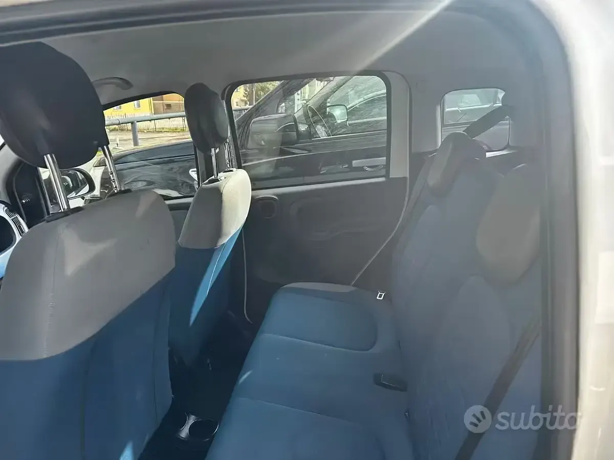 Usata Fiat Panda Lounge 69 CV (50 kW) 2014 Bianco Utilitaria