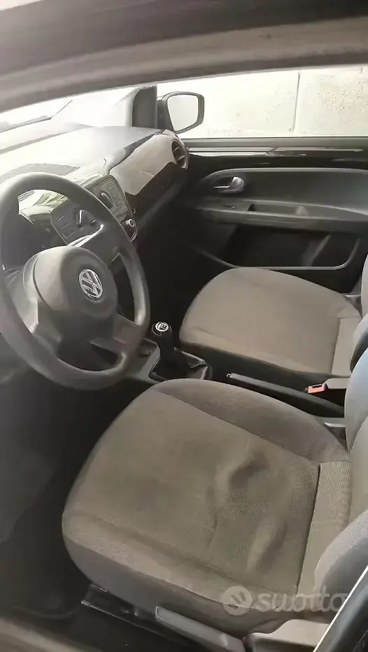 Usata VW up! 75 CV (55 kW) 2013 Nero Utilitaria