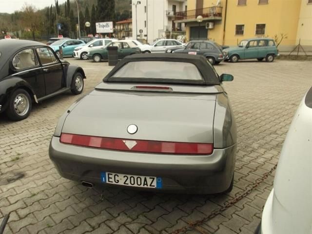 Usata Alfa Romeo Spider 150 CV (110 kW) 1996 Grigio Cabrio
