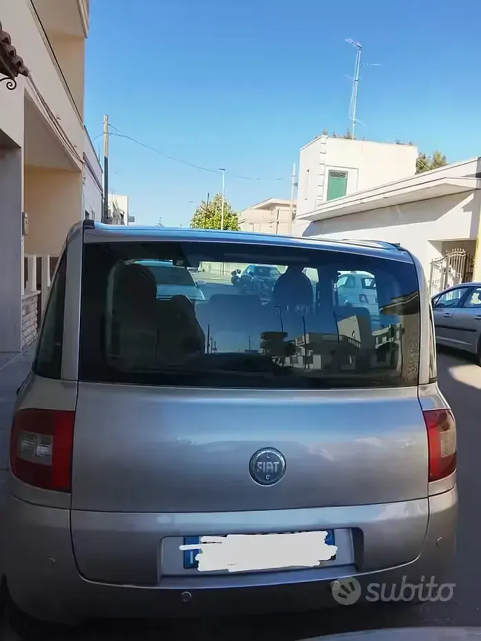 Usata Fiat Multipla 116 CV (85 kW) 2005 Grigio Monovolume