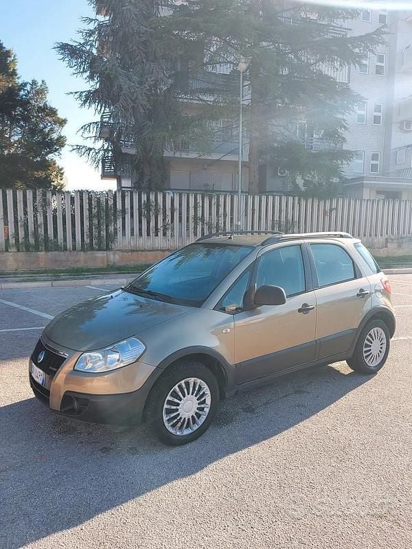 Beige Usata 2008 Fiat Sedici Emotion SUV | 1699 € (Super prezzo) - Immagine 1/4