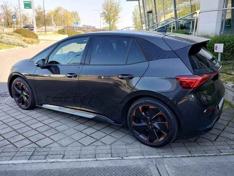 Usata Cupra Born 69 kW (95 CV) 2023 Grigio Utilitaria