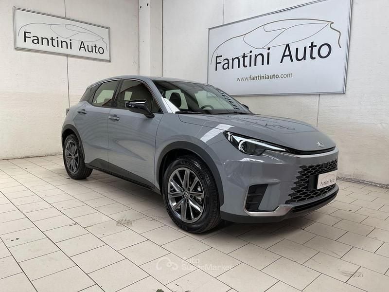 Nuova Lexus LBX 91 CV (66 kW) 2025 Gray SUV