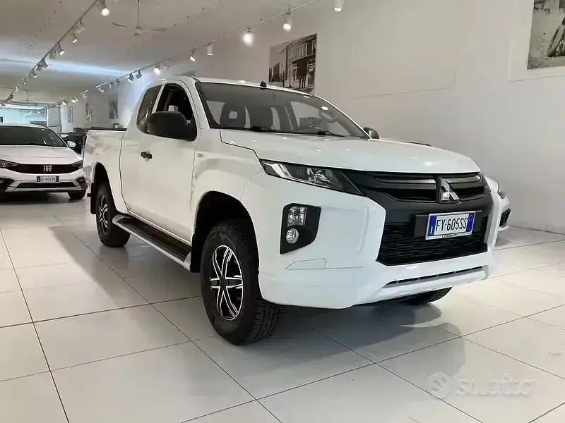 Usata Mitsubishi L200 Invite 150 CV (110 kW) 2019 Other Pick-up