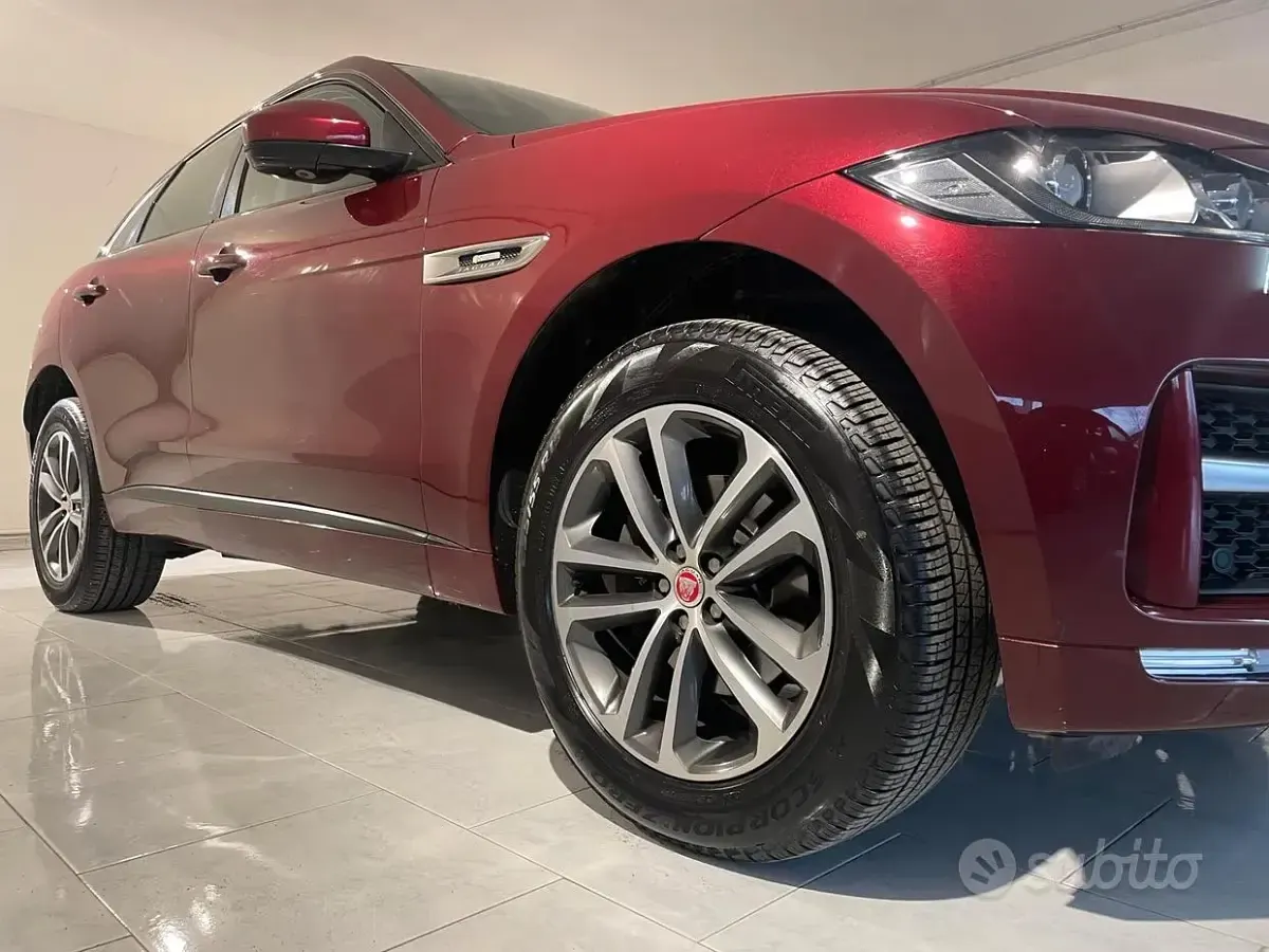 Usata Jaguar F-Pace R-Sport 182 CV (133 kW) 2017 Rosso SUV