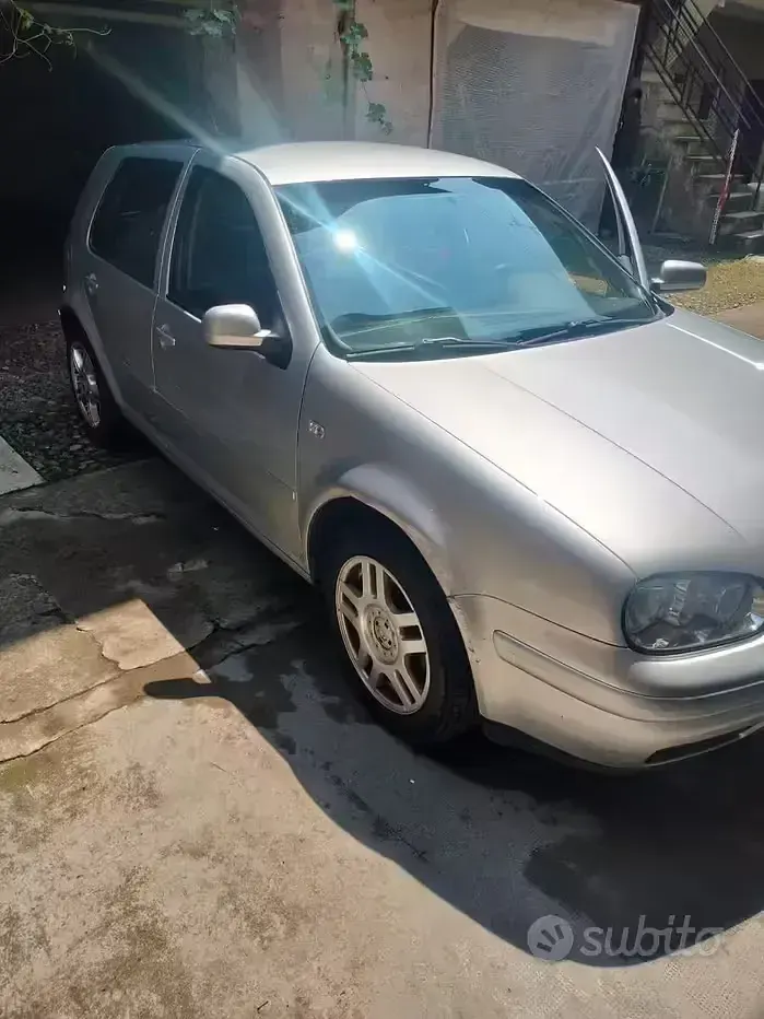 Usata VW Golf IV Comfortline 101 CV (74 kW) 2002 Grigio Berlina