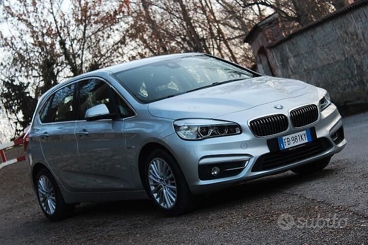 Usata BMW 216 Luxury Line 115 CV (84 kW) 2015 Grigio Station wagon