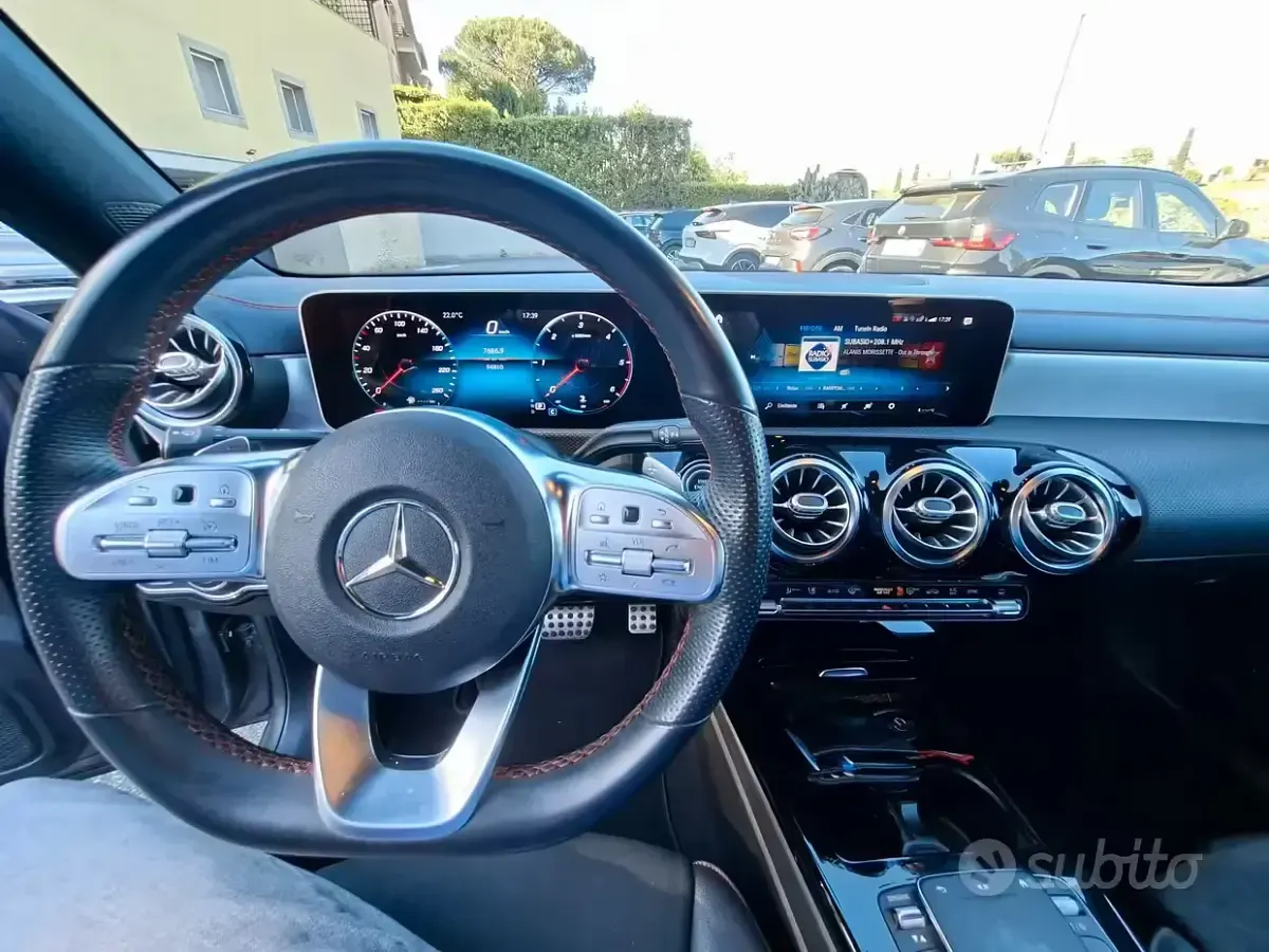 Usata Mercedes CLA220 AMG line 190 CV (139 kW) 2020 Grigio Berlina
