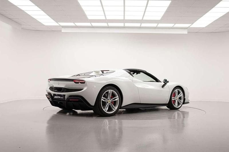 Nuova Ferrari 296 663 CV (487 kW) 2025 Bianco Cabrio