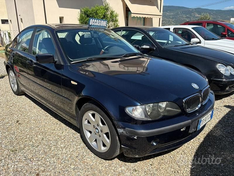 Usata BMW 320 140 CV (102 kW) 2004 Blu Berlina