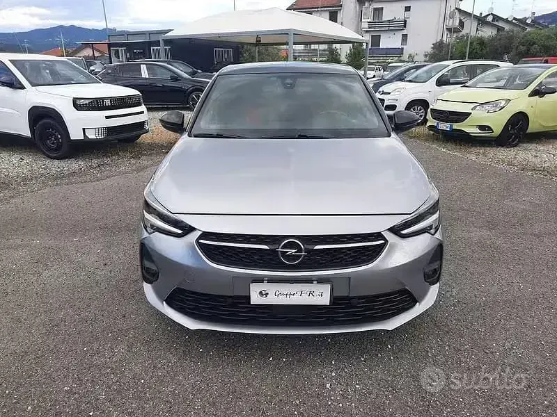 Usata Opel Corsa GS Line 101 CV (74 kW) 2020 Grigio Utilitaria