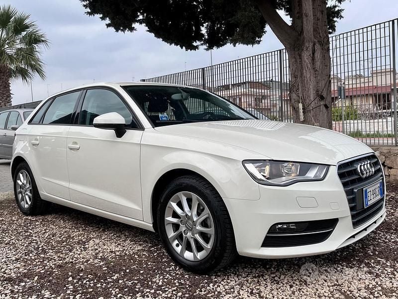 Usata Audi A3 Business 110 CV (80 kW) 2015 Bianco Berlina
