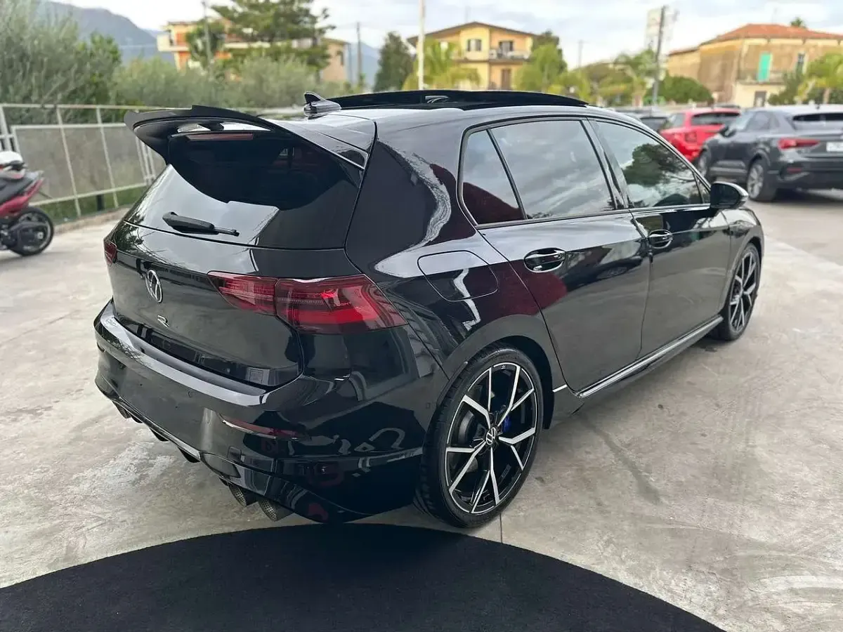 Usata VW Golf VIII Black Edition 333 CV (244 kW) 2024 Nero Berlina