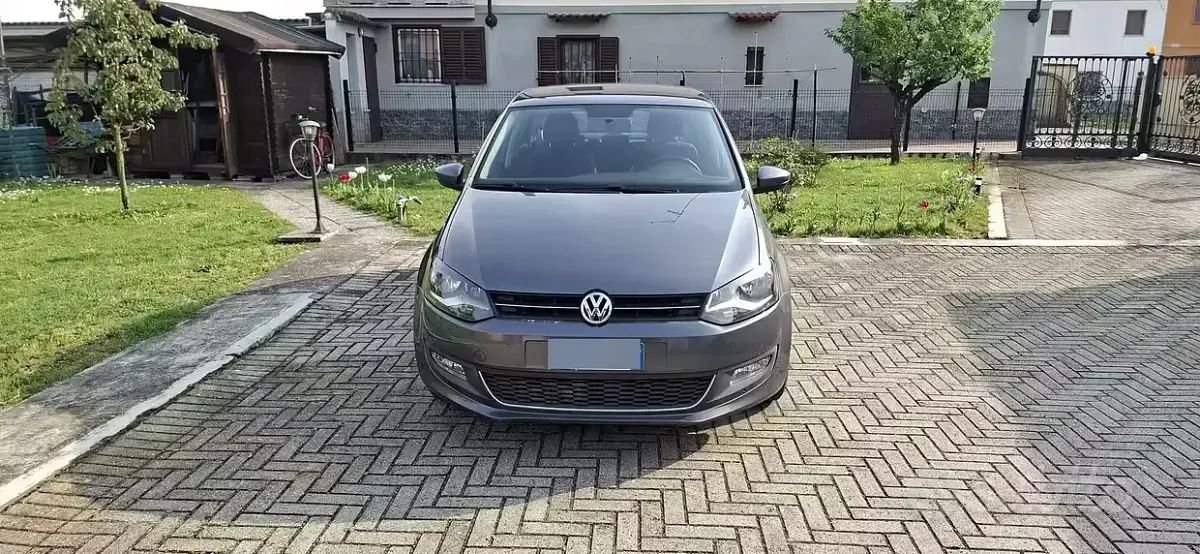 Usata VW Polo 90 CV (66 kW) 2010 Grigio Utilitaria