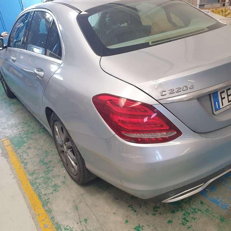 Usata Mercedes C220 Exclusive 170 CV (125 kW) 2016 Argento Berlina