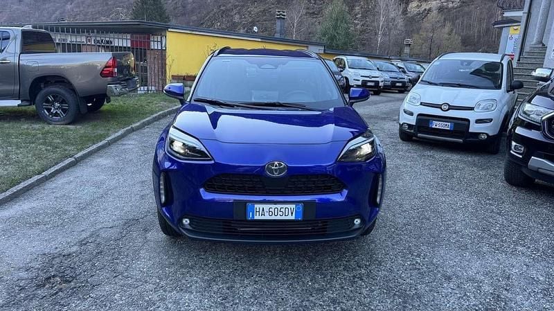 Nuova Toyota Yaris Cross Trend 92 CV (67 kW) 2025 Juniper blue SUV