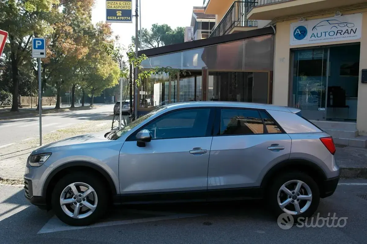 Usata Audi Q2 Business 116 CV (85 kW) 2017 Grigio SUV