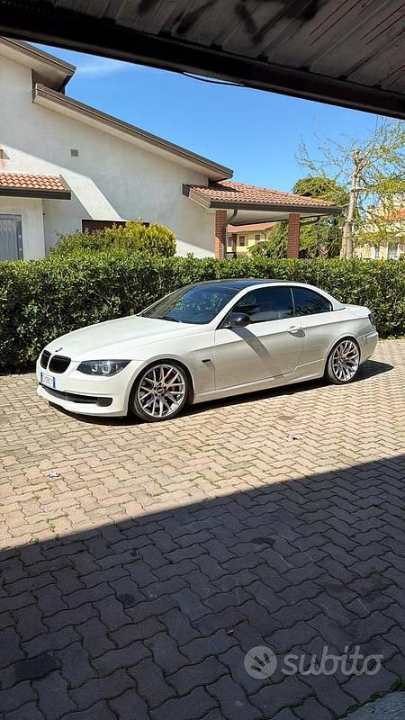Usata BMW 330 Cabriolet 245 CV (180 kW) 2011 Bianco Cabrio