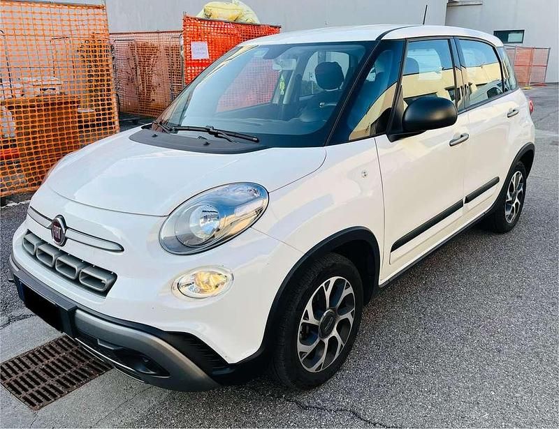 Bianco Usata 2019 Fiat 500L Cross Monovolume | 14.900 € (Cara) - Immagine 1/4