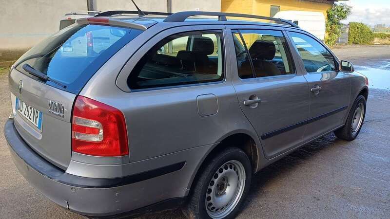Usata Skoda Octavia Ambiente 140 CV (102 kW) 2006 Grigio Station wagon