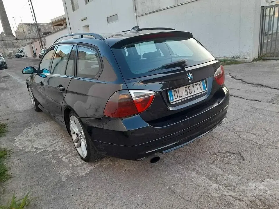 Usata BMW 318 122 CV (89 kW) 2007 Nero Station wagon