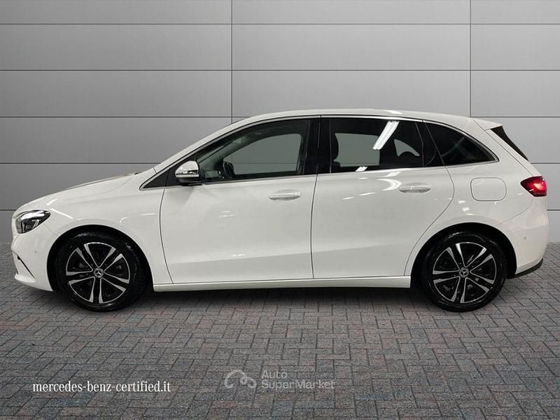 Usata Mercedes B200 Advanced 150 CV (110 kW) 2023 Argento Monovolume