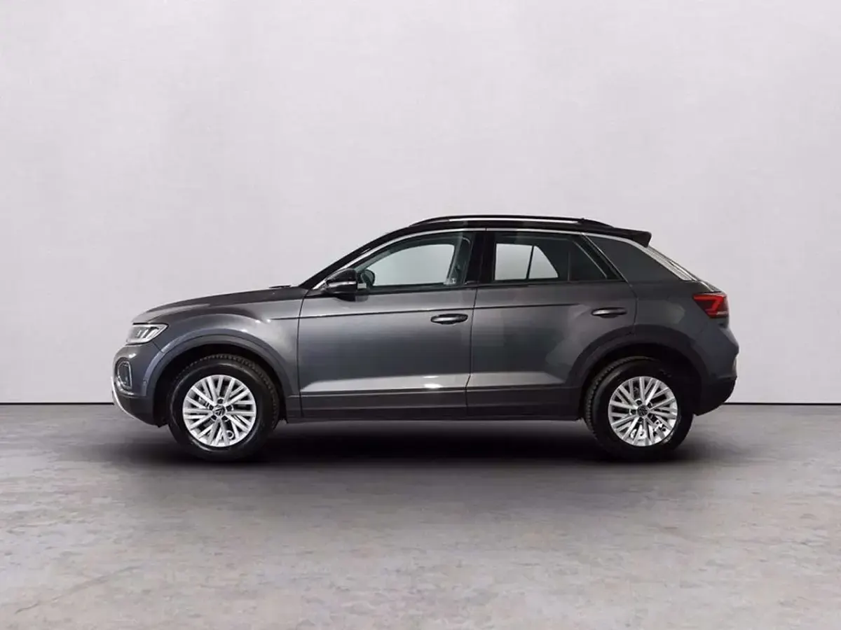 Usata VW T-Roc Life 116 CV (85 kW) 2025 Indium grey metallizzato nero SUV