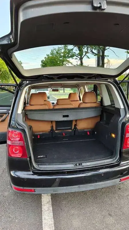 Usata VW Touran Highline 140 CV (102 kW) 2010 Nero Monovolume