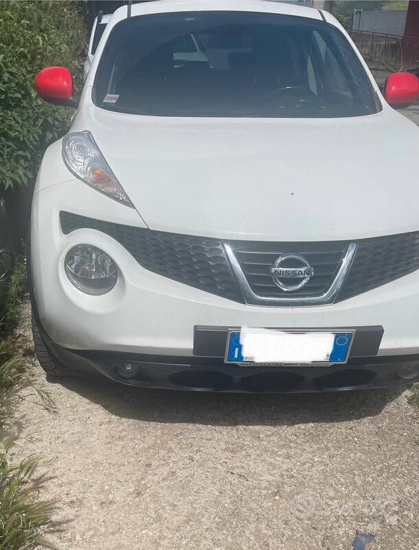 Usata Nissan Juke Tekna 110 CV (80 kW) 2013 Bianco SUV