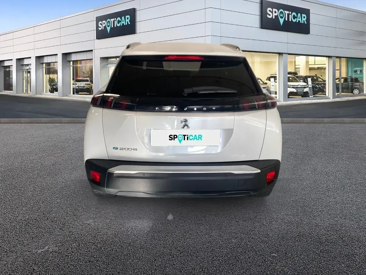 Usata Peugeot e-2008 Allure 100 kW (136 CV) 2021 Bianco SUV