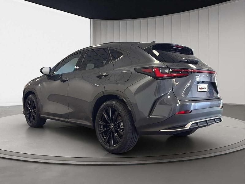 Nuova Lexus NX350h Sport Line 190 CV (139 kW) 2026 Dark grey met SUV