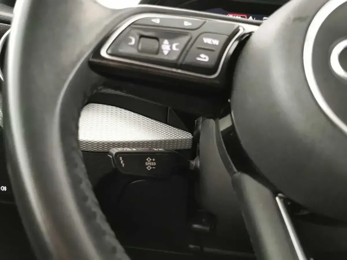 Usata Audi Q2 Admired 116 CV (85 kW) 2022 Bianco SUV