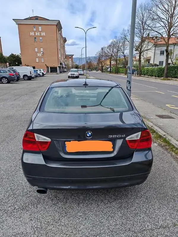 Usata BMW 320 177 CV (130 kW) 2007 Berlina