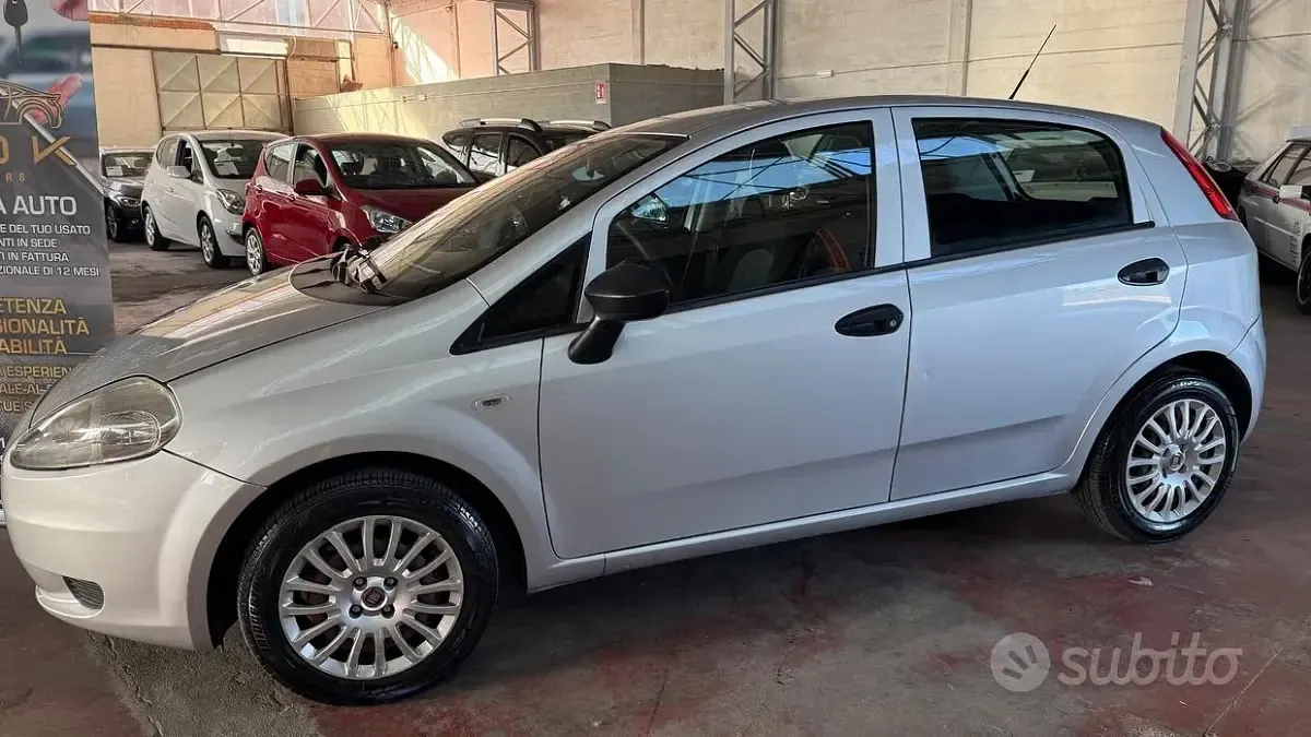 Usata Fiat Punto Active 60 CV (44 kW) 2011 Grigio Utilitaria