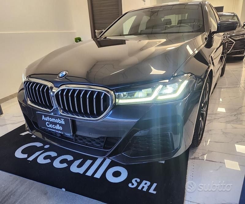 Grigio Usata 2021 BMW 520 M Sport Tre volumi | 29.900 € (Buon prezzo) - Immagine 1/4