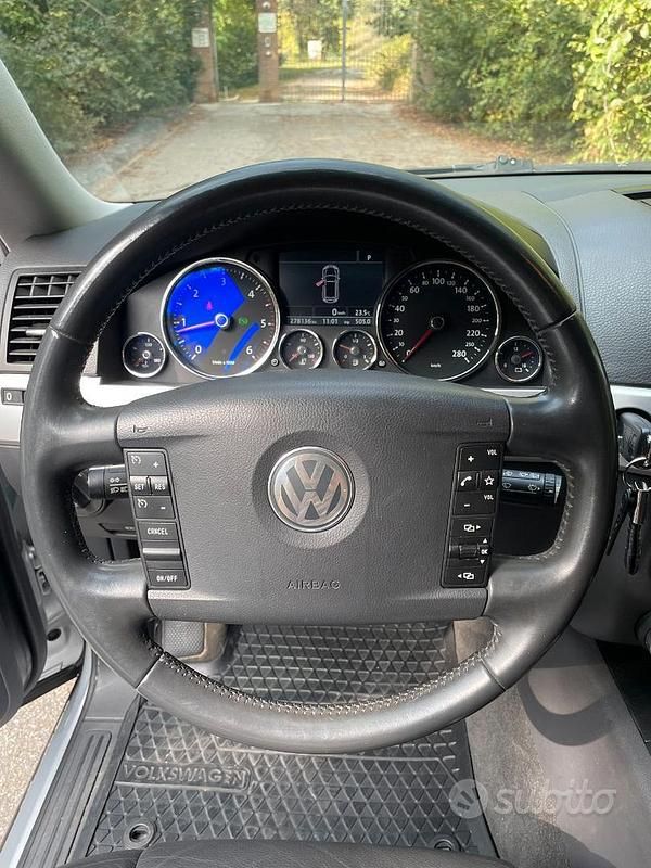 Usata VW Touareg 2008 Grigio SUV