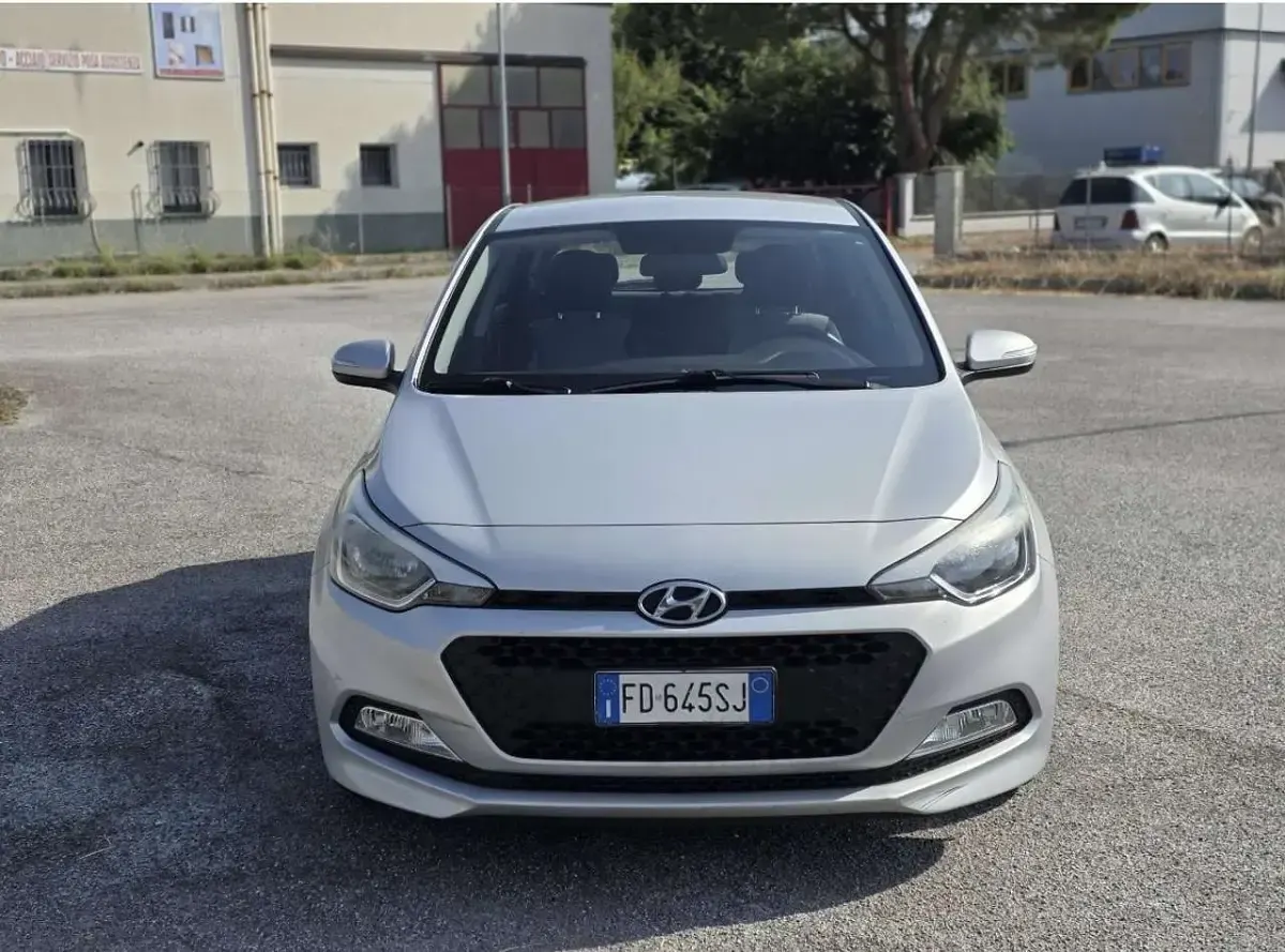 Usata Hyundai i20 75 CV (55 kW) 2016 Other Utilitaria